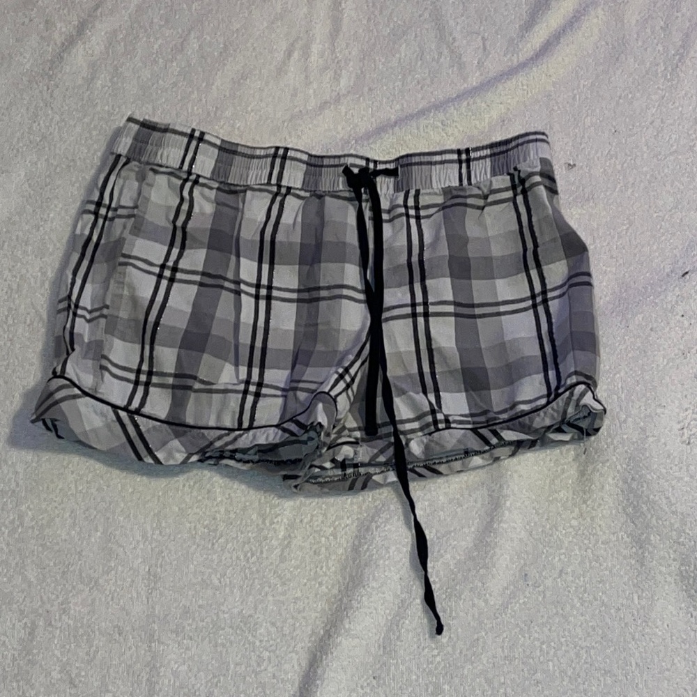Secret treasure shorts size small pre-owned